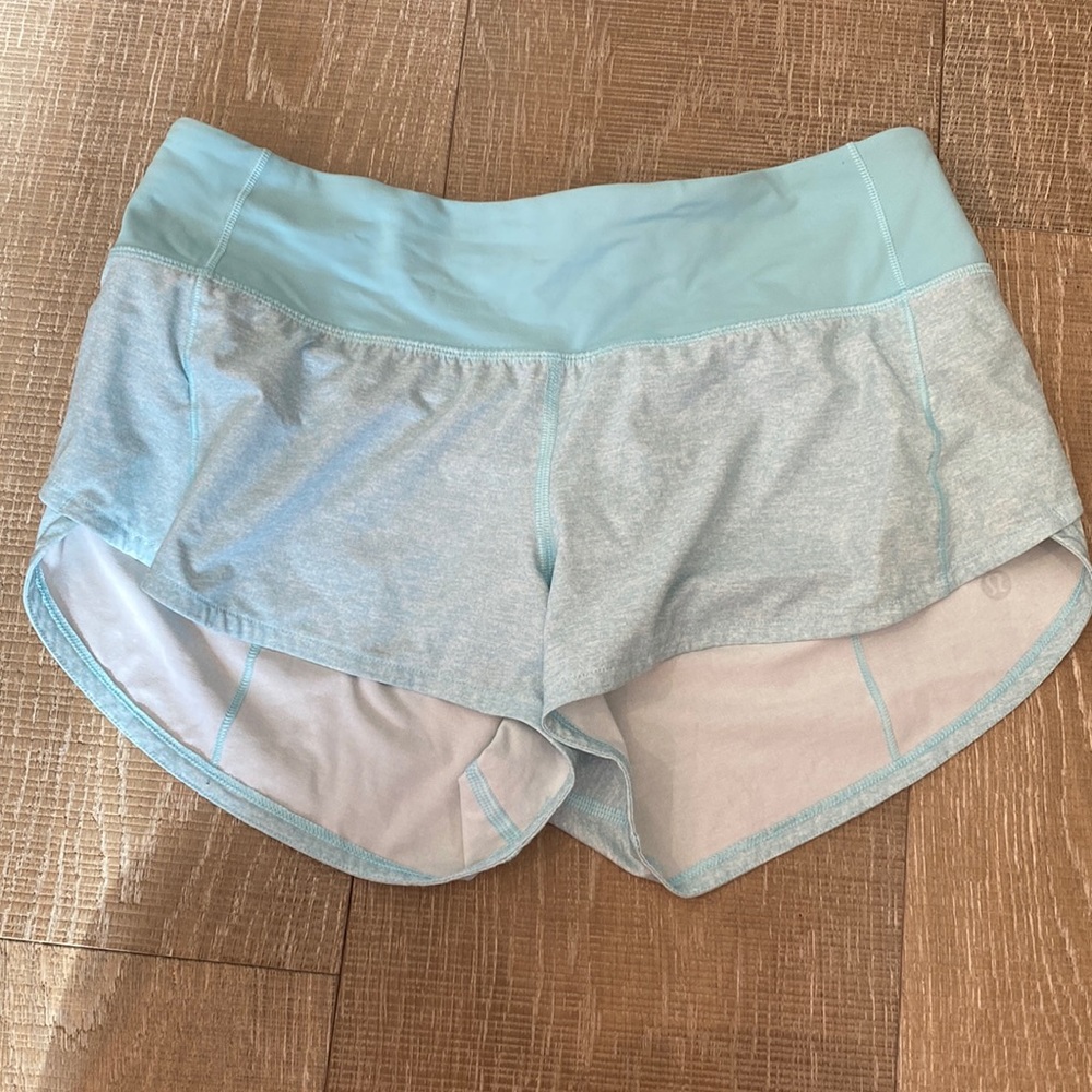 Lululemon 2.5” Speed Up Shorts